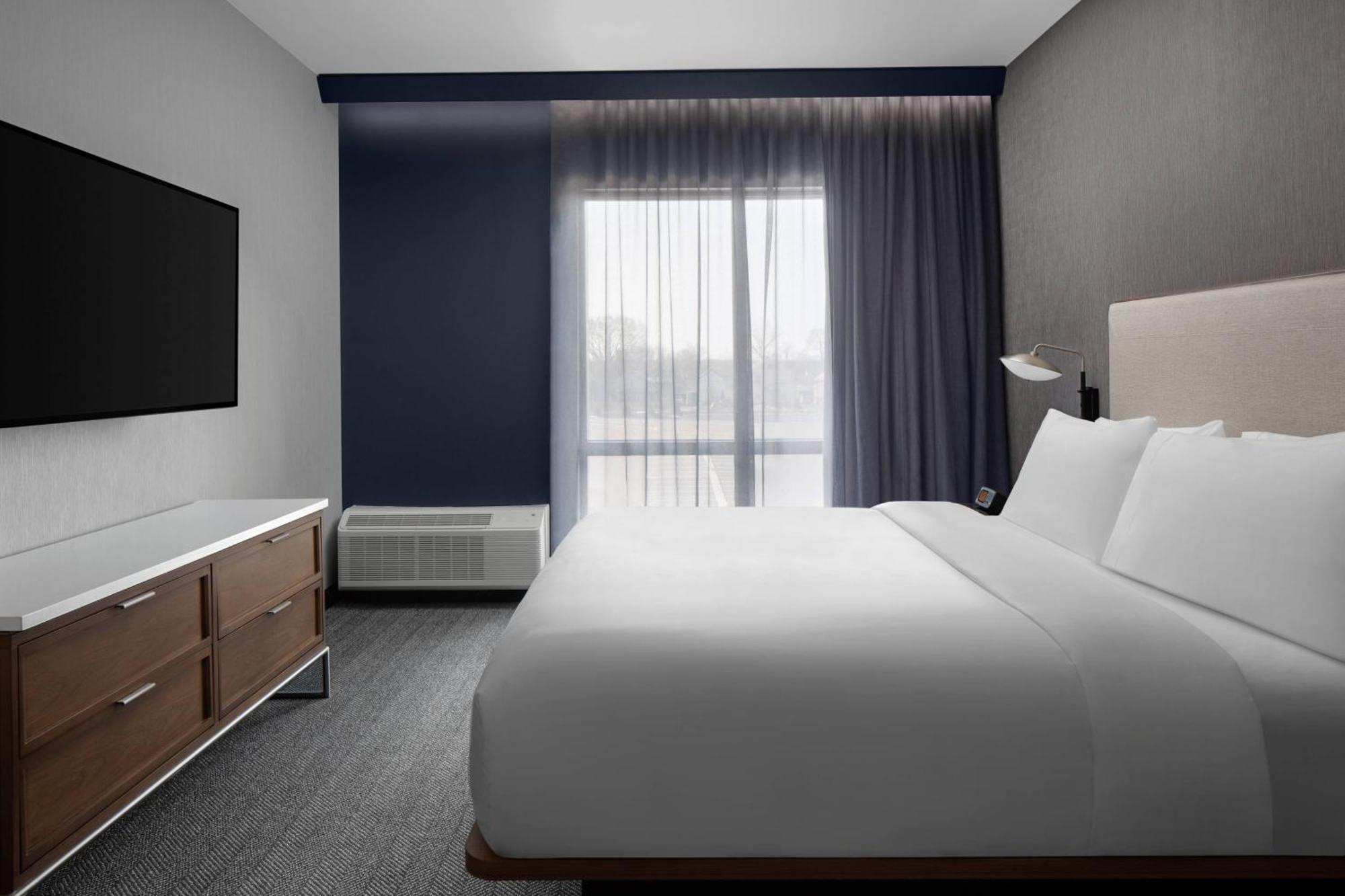 Hotel Courtyard By Marriott Lansing Downtown Exterior foto