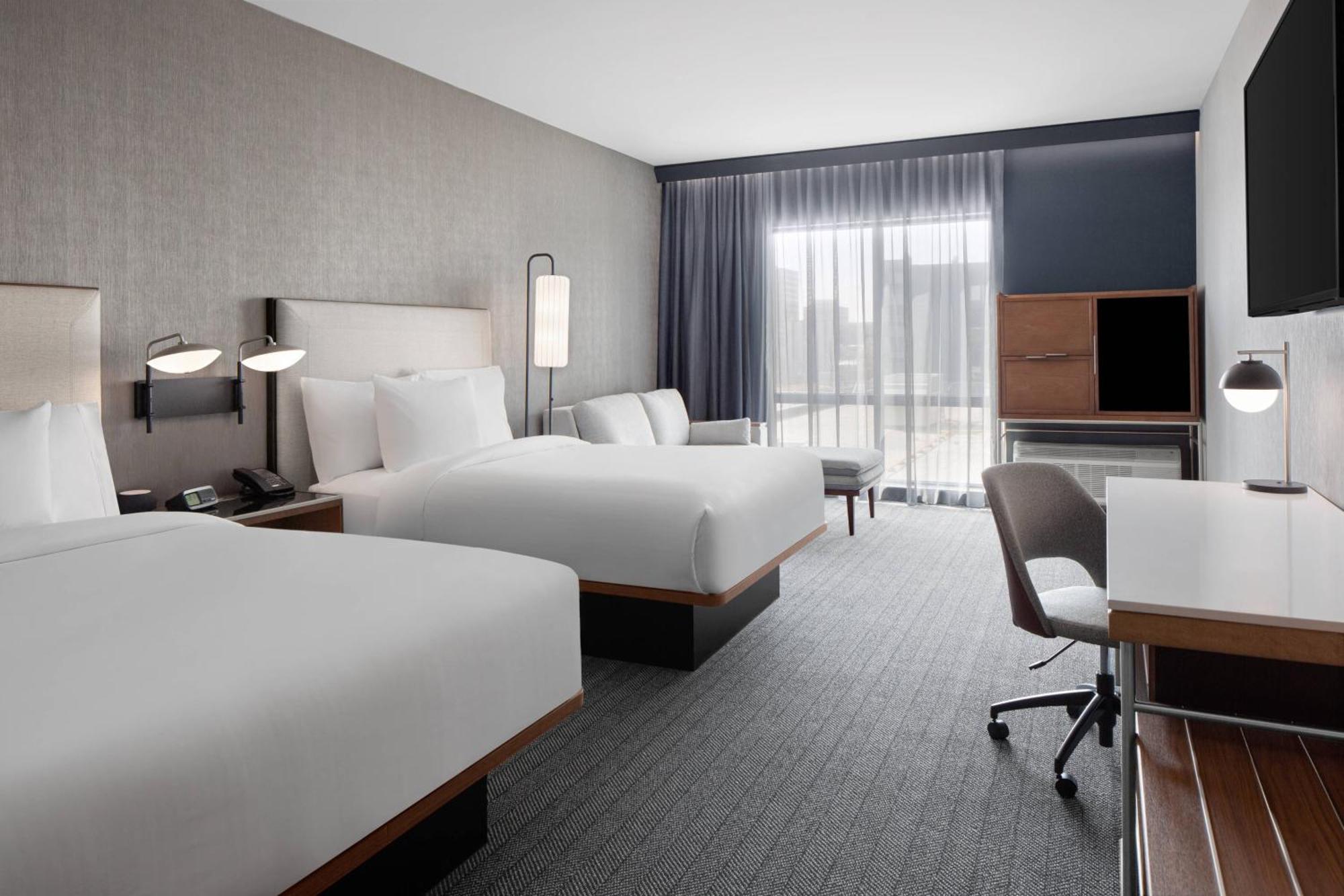 Hotel Courtyard By Marriott Lansing Downtown Exterior foto